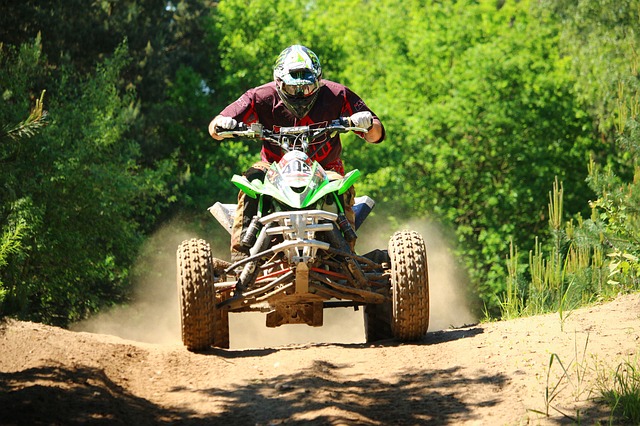 čtyřkolka na motocross